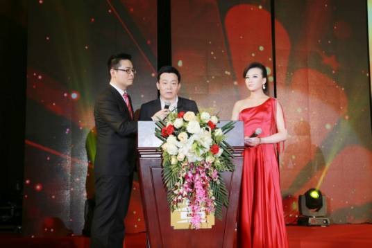 杨晓明（知名影视剧出品人制片人时代典范董事长）