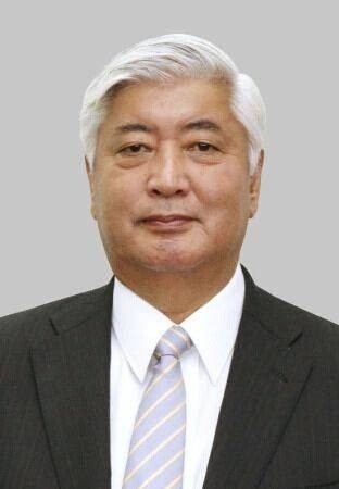 中谷元