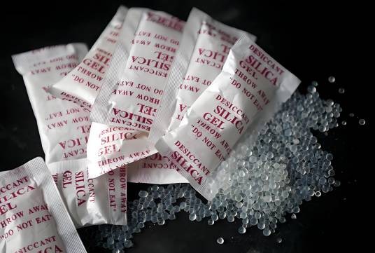 吸水性物质