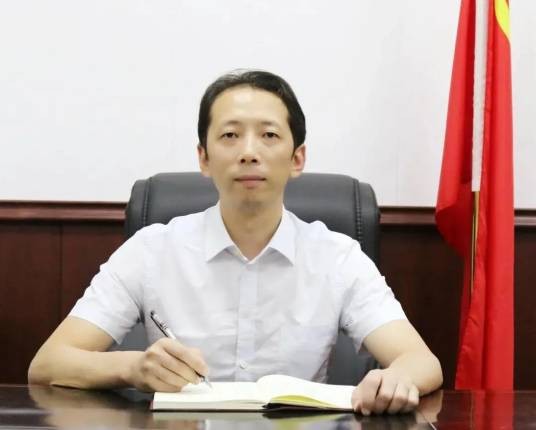 张治国（湖南省双牌县委常委、县人民政府副县长）