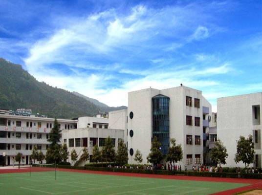 建德市新安江第一小学