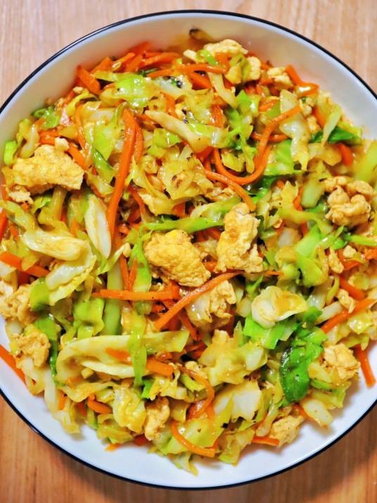 圆白菜炒鸡蛋