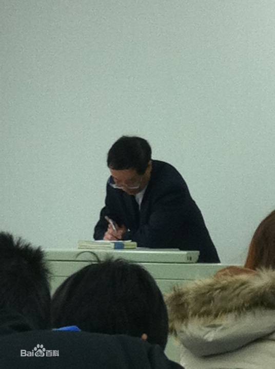 周梦（北京航空航天大学教授）
