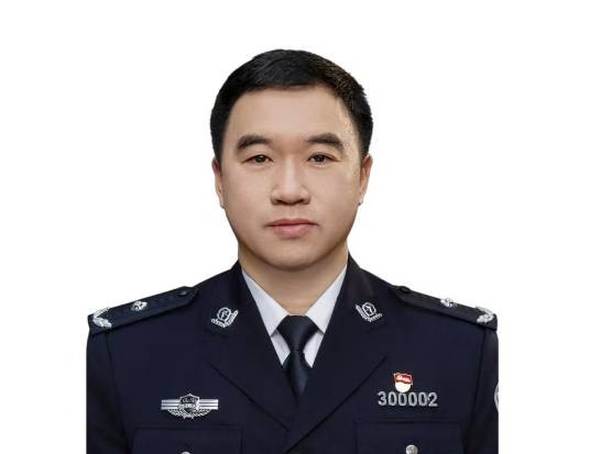 刘勇（辽宁省鞍山市公安局党委副书记，分管日常工作的副局长）