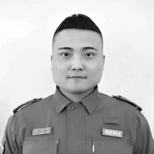 李宏伟（山西吕梁市蓝天救援队原队员）