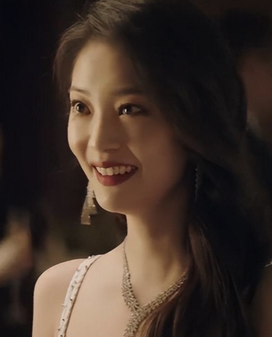 莫妮卡（电视剧《半熟男女》中的拜金女角色）