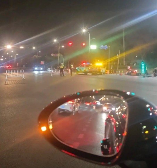 12·30嘉兴公路螺丝钉洒落事件
