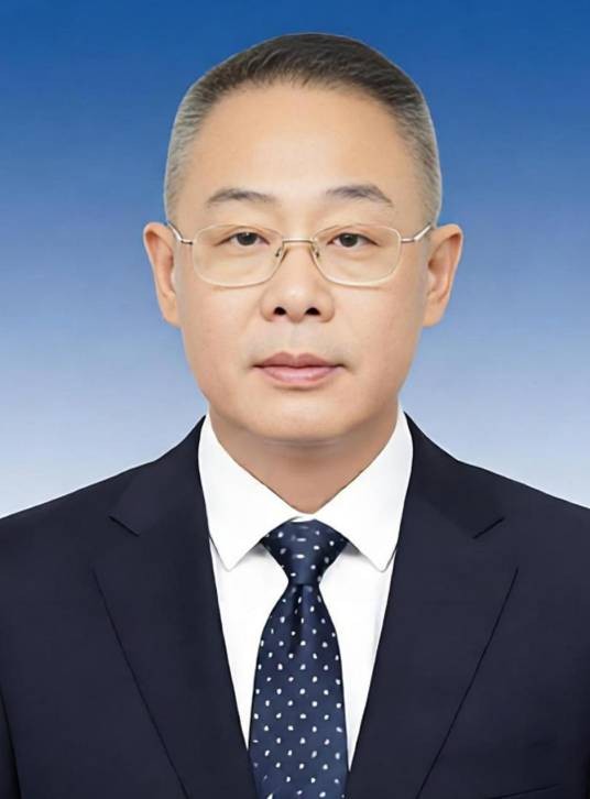 庄严(长影集团有限责任公司党委书记、董事长)