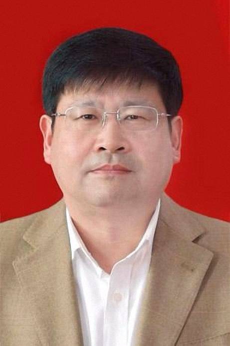 郑先明（河南省信阳学院原党委书记）