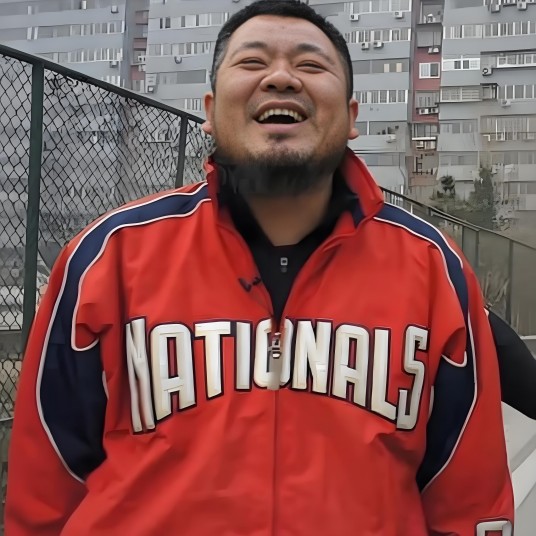 李伟（中国棒球队主教练）