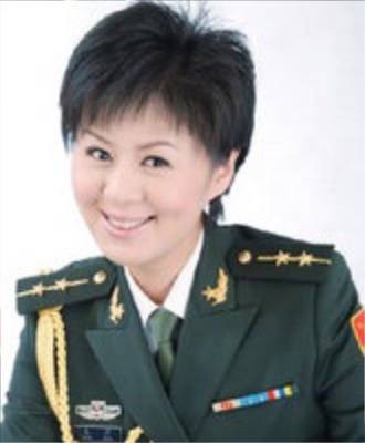 袁兵(现任中央电视台军事节目《谁是终极英雄》栏目主持人)