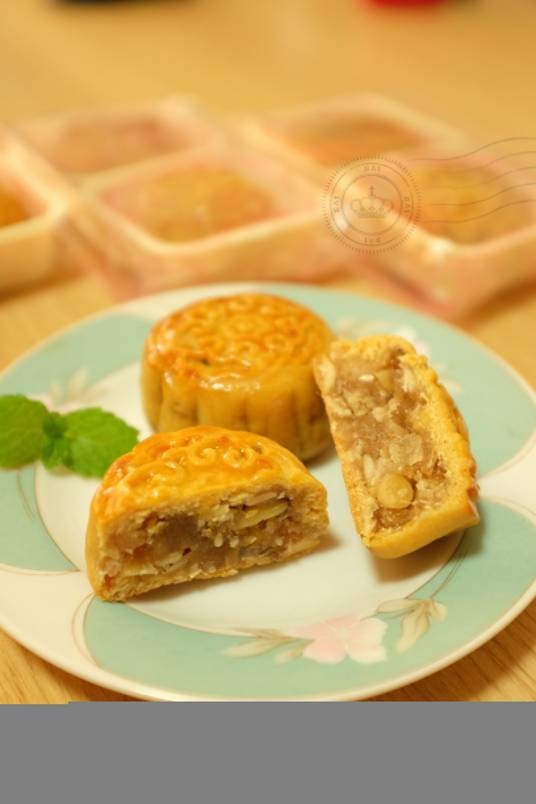 广式伍仁月饼