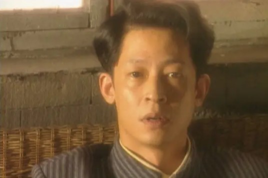 冯静波(年代剧《无悔追踪》中的角色)
