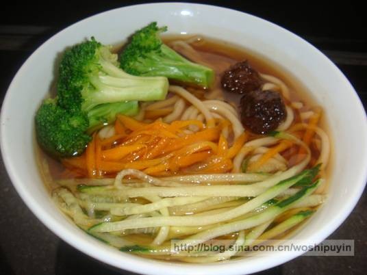 黄瓜丝冷面