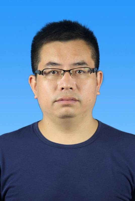 蔡小波（自贡市社会保险事务中心副主任）