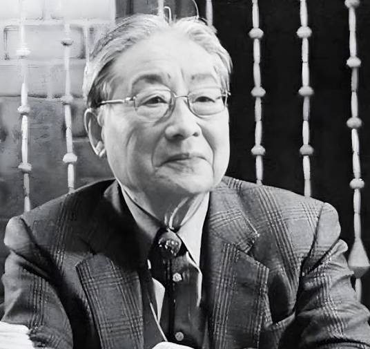 翁万戈