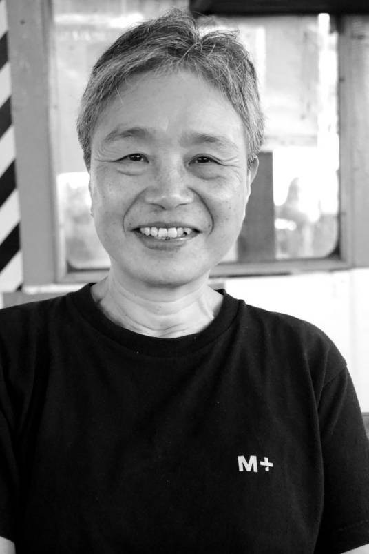 吴存存