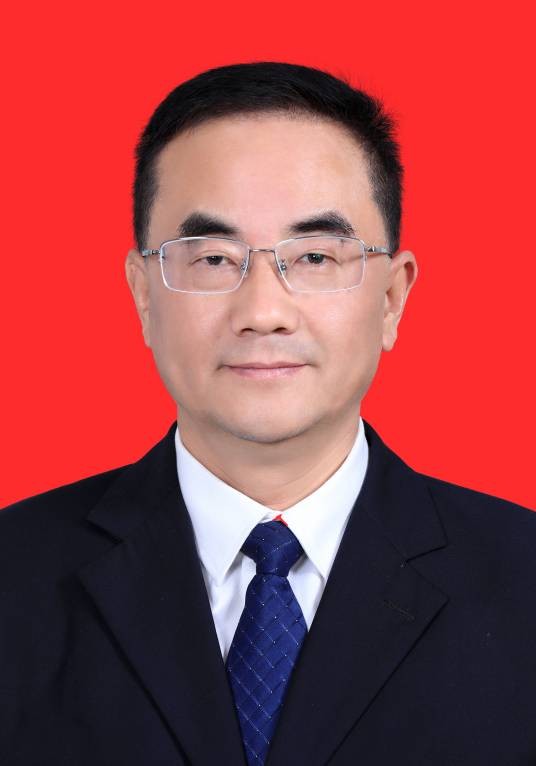 李晓峰(河南省实验中学党委副书记、校长)