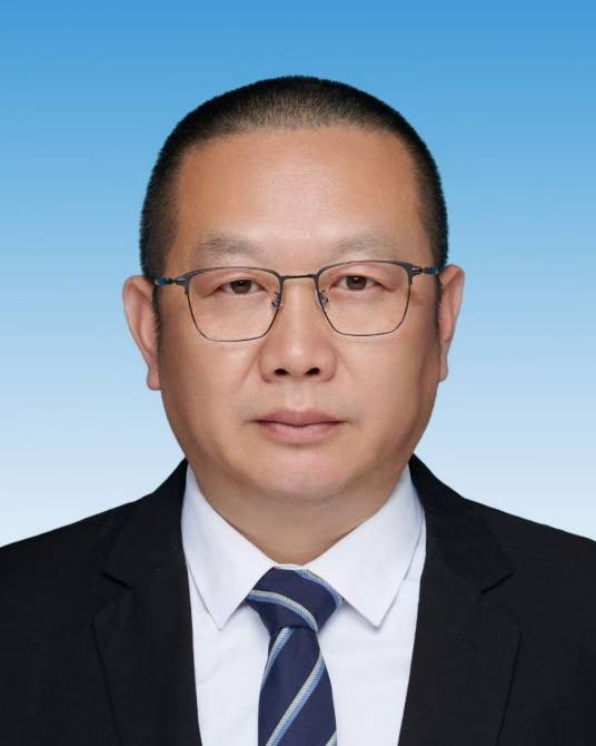 封治国（中国当代油画家，中国美术学院党委委员、副院长，浙江省油画家协会副主席）
