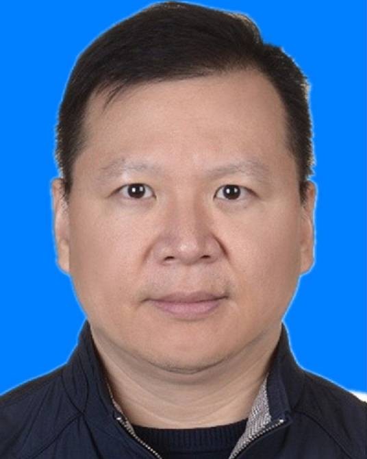 孙传忠（江西省赣州市委教育工委书记、市教育局局长）