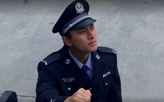 麦小龙(警匪剧《便衣警官》中的角色)