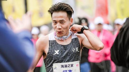 何杰（宁夏回族自治区体育运动训练管理中心运动员）