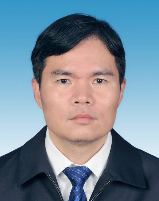 黄成（贺州市人民政府副秘书长，办公室党组成员、副主任）