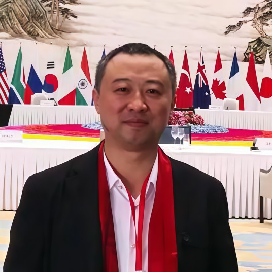 朱军（酒投网董事长）