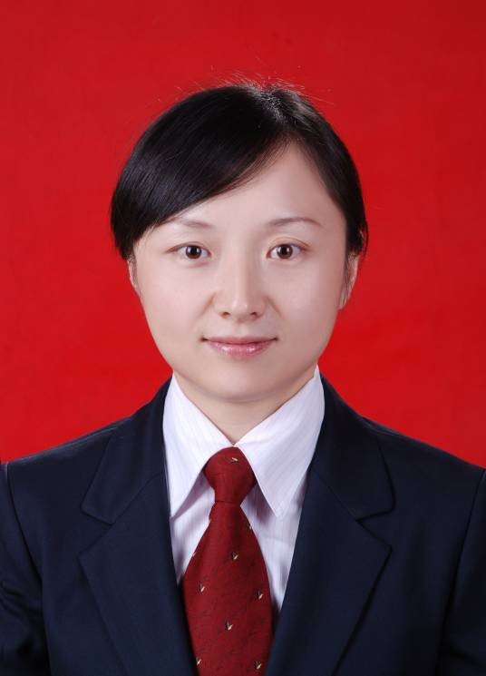 万慧（湘西土家族苗族自治州统计局党组成员、副局长）
