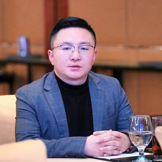王艺锦（《圈层》杂志社总编辑）