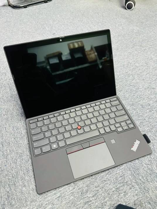 ThinkPad X12