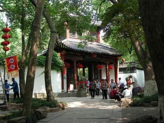 黄龙洞圆缘民俗园