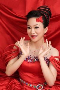 冯霞（中国内地女高音歌唱家，中国煤矿文工团青年歌唱家）