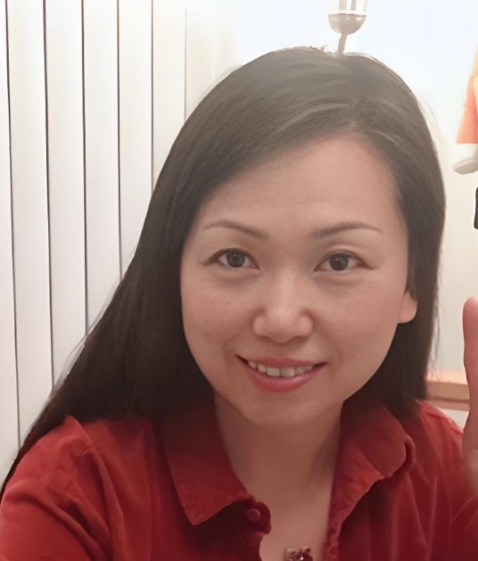 刘艳林（蒋依依的母亲）