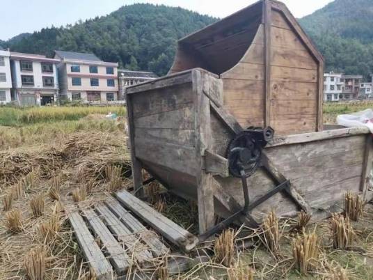 打谷机