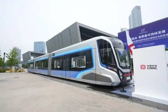 新型城市智慧快轨列车