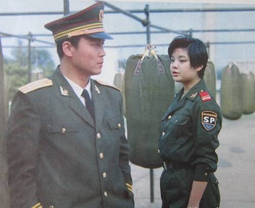 两条无名的小路