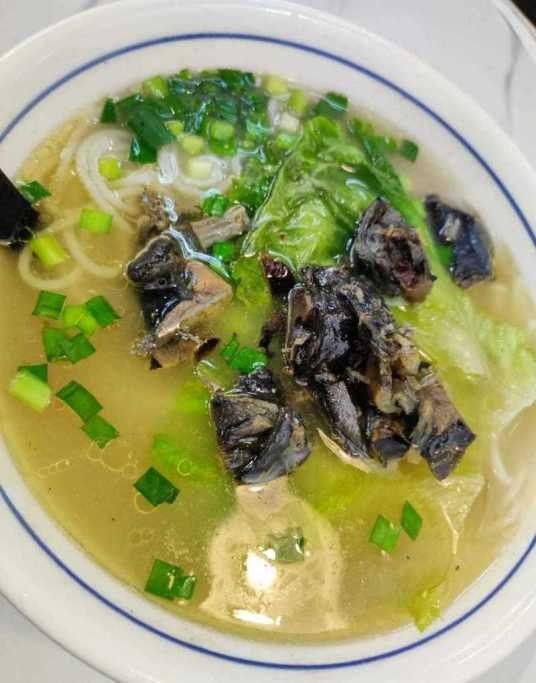 乌鸡汤米线