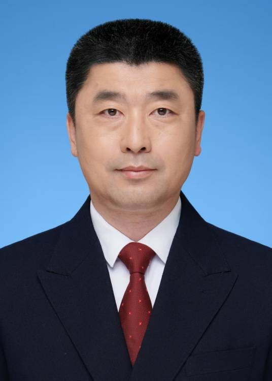 李伟峰(黑龙江省鹤岗市鹤岗市萝北县委书记、县长)