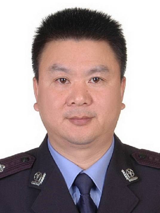 林峰（赣州市公安局党委委员、政治部主任）