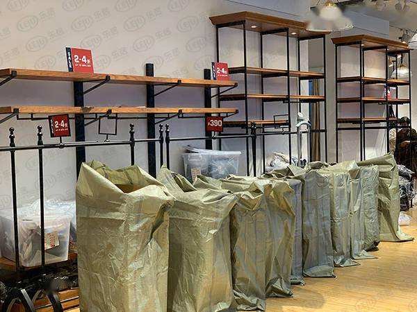 俄一些购物中心向耐克等品牌索赔,如何从法律角度解读此举?