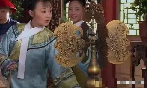 避暑的夫人剧情介绍