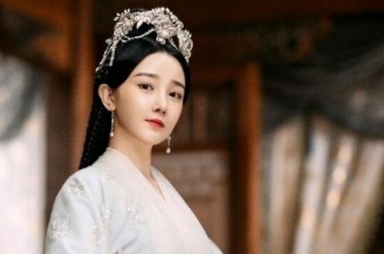 《斛珠夫人》中缇兰与紫簪长相相似,为什么旭帝不将她作为替代品?