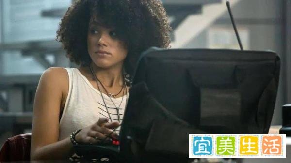 电影|终于看到了《权力的游戏》龙妈御用婢女弥桑黛的大尺度牺牲电影