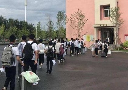 陕西双胞胎消失3天3夜,警犬锁定废窑洞,孩子安全意识淡薄到底有多可怕?
