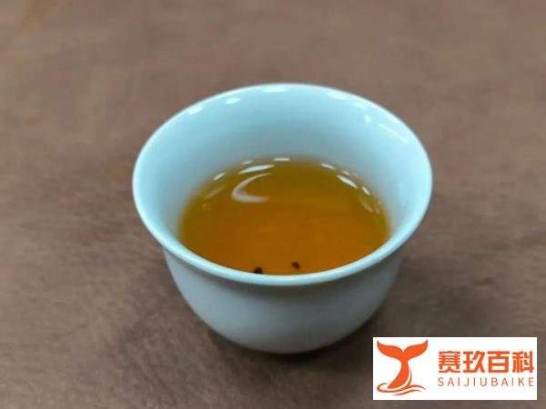 在合肥，藏着一间能喝到岁月滋味的老茶会客厅