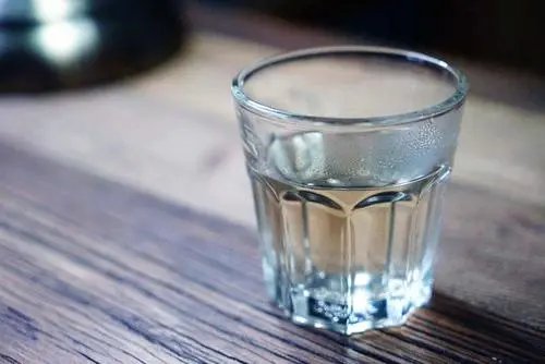 怎么给小孩说“小气鬼”呢？