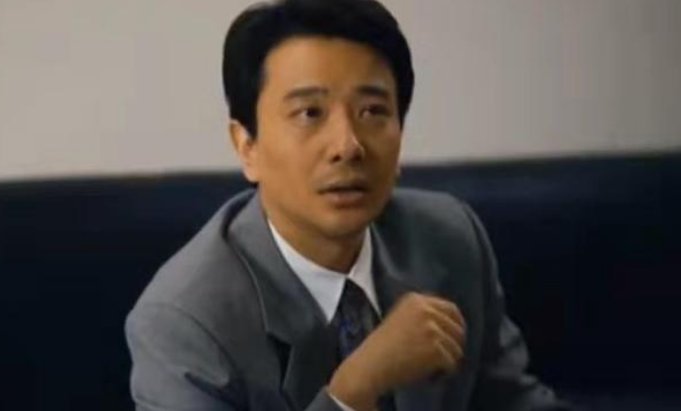 《水自流》的扮演者是谁?