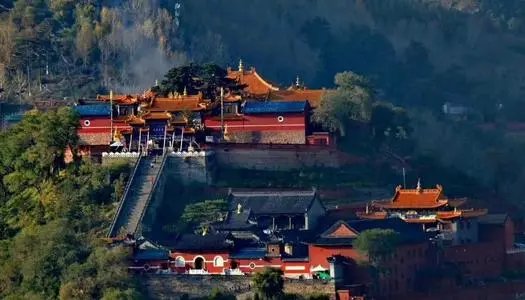 如何看待五台山商贩回收香蜡低价售出?