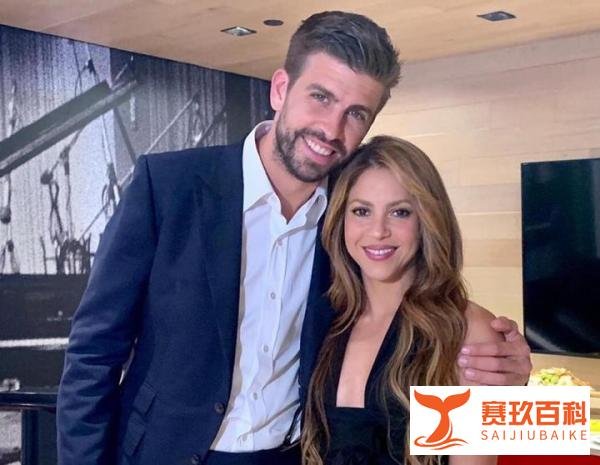 内维尔调侃：求婚被夏奇拉拒绝了？皮克否认五连：没没没！